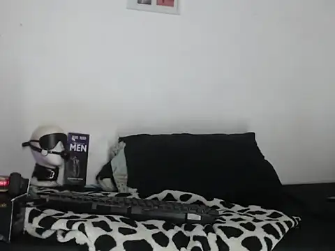 CherryH0ttie online show from May 2026 06:49:01 PM