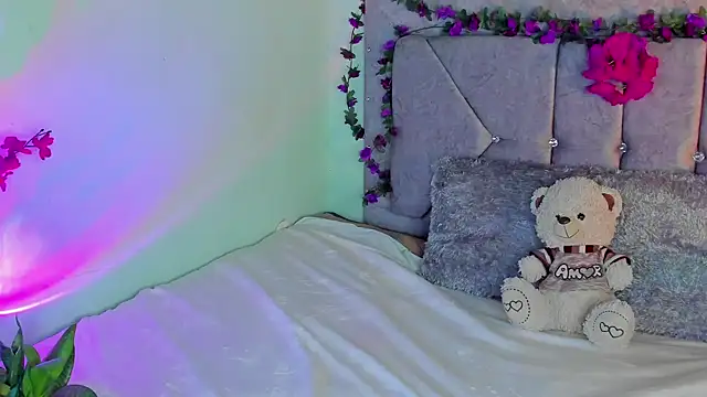 Britanny77 online show from March 2026 11:43:01 PM