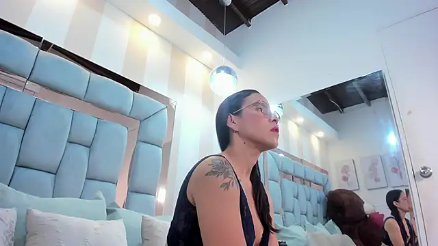 Snapshot of charolnox chatting on February 2026 12:22:02 PM charolnox online show from February 2026 12:22:02 PM