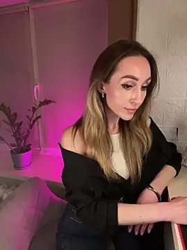 AnesaKis online show from April 2026 11:32:02 PM