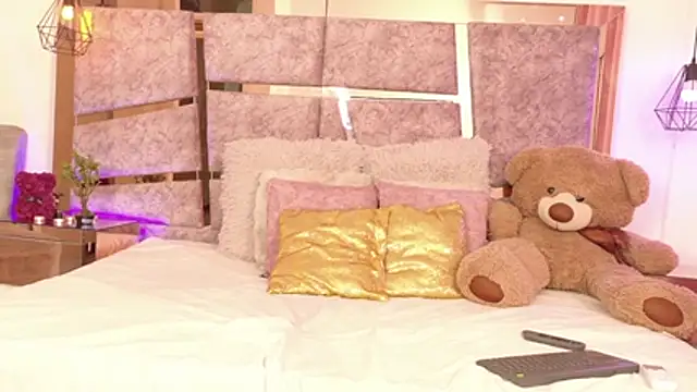 Snapshot of JuliKeita chatting on January 2026 10:47:01 PM JuliKeita online show from January 2026 10:47:01 PM