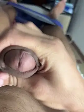 Snapshot of aminebigdick chatting on February 2026 01:00:02 AM aminebigdick online show from February 2026 01:00:02 AM