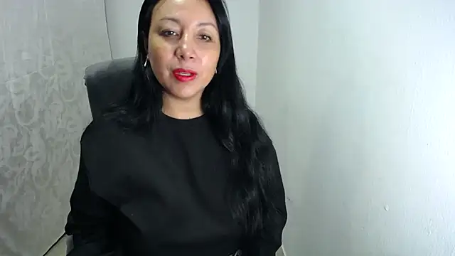soyElena46 online show from May 2026 12:01:01 PM