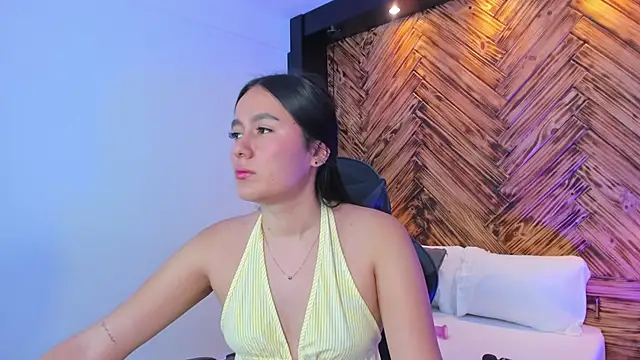 mia slora online show from July 2026 12:22:01 PM