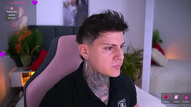 Snapshot of goldenatlasX chatting on February 2026 06:05:01 PM goldenatlasX online show from February 2026 06:05:01 PM