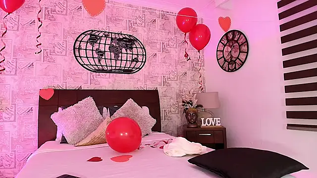 Snapshot of emily_clarkk_ chatting on February 2026 07:19:02 PM emily clarkk online show from February 2026 07:19:02 PM