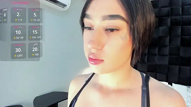 Snapshot of emily_clarkk_ chatting on March 2026 08:26:02 PM emily clarkk online show from March 2026 08:26:02 PM