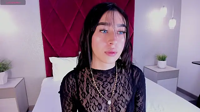 Snapshot of emily_clarkk_ chatting on April 2026 07:58:01 PM emily clarkk online show from April 2026 07:58:01 PM