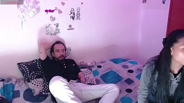 Snapshot of couple__party_ chatting on February 2026 05:33:02 AM couple party online show from February 2026 05:33:02 AM