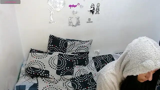 Snapshot of couple__party_ chatting on February 2026 11:45:02 PM couple party online show from February 2026 11:45:02 PM