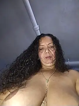 Gorditacarlota online show from June 2026 08:22:01 PM