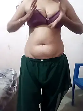 Snapshot of sexyqueen558 chatting on April 2026 07:25:01 PM sexyqueen558 online show from April 2026 07:25:01 PM