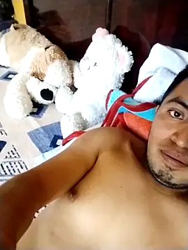 Snapshot of luissfert7y5 chatting on April 2026 11:02:01 PM luissfert7y5 online show from April 2026 11:02:01 PM