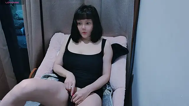 Snapshot of Mia-zhan chatting on February 2026 09:55:02 PM Mia-zhan online show from February 2026 09:55:02 PM