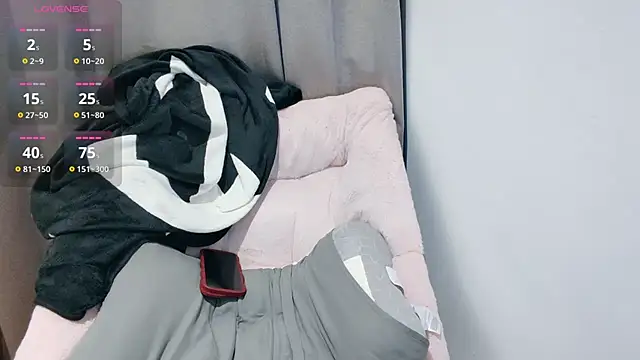 Snapshot of Mia-zhan chatting on February 2026 12:09:01 AM Mia-zhan online show from February 2026 12:09:01 AM