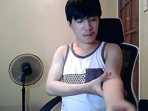 Snapshot of asian_guy67 chatting on August 2026 04:38:02 PM asian guy67 online show from August 2026 04:38:02 PM
