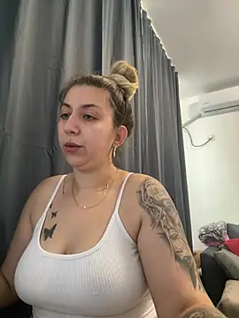 dalia0710 online show from July 2026 01:19:01 PM