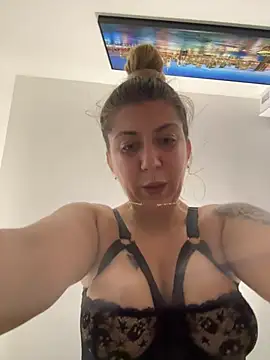 dalia0710 online show from July 2026 04:39:33 PM