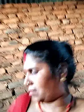 Hot di97 online show from March 2026 12:38:01 PM