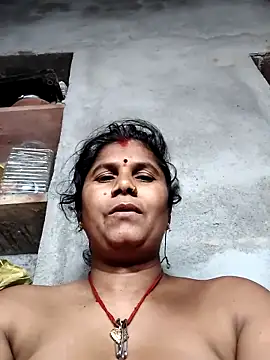 Hot di97 online show from April 2026 02:31:01 AM