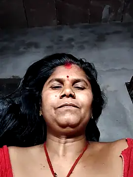Hot di97 online show from May 2026 02:21:02 PM