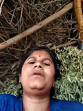 Hot di97 online show from May 2026 10:45:01 AM
