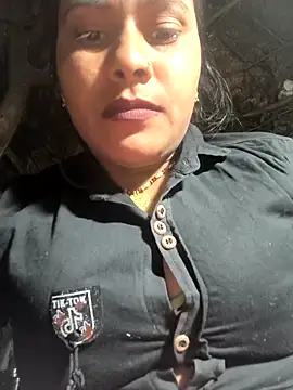 Snapshot of Hot_bh64 chatting on February 2026 02:24:01 PM Hot bh64 online show from February 2026 02:24:01 PM