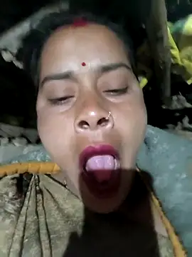 Snapshot of Hot_bh64 chatting on April 2026 06:35:01 PM Hot bh64 online show from April 2026 06:35:01 PM