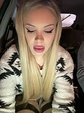 Snapshot of AlyssaFoxx_ chatting on February 2026 06:17:01 PM AlyssaFoxx online show from February 2026 06:17:01 PM