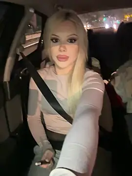 Snapshot of AlyssaFoxx_ chatting on February 2026 06:17:02 PM AlyssaFoxx online show from February 2026 06:17:02 PM