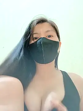 Snapshot of Lyly-68688 chatting on March 2026 08:19:01 AM Lyly-68688 online show from March 2026 08:19:01 AM