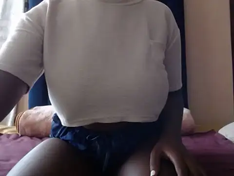 Snapshot of SexyBoobsxX97 chatting on January 2026 09:03:02 AM SexyBoobsxX97 online show from January 2026 09:03:02 AM