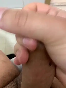 jhon01605 online show from July 2026 12:54:02 PM