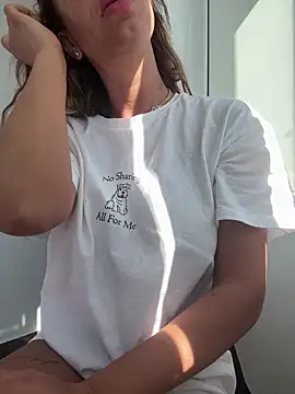 Missolevelvet online show from May 2026 07:25:01 AM