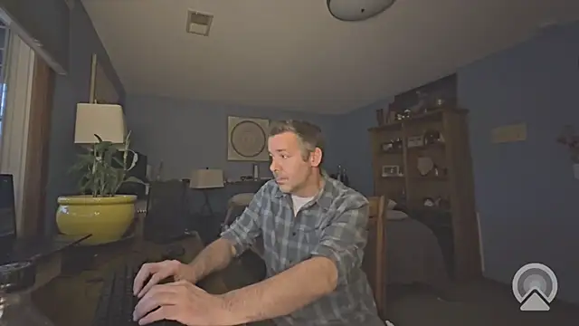 chrisw8140 online show from April 2026 12:52:02 AM