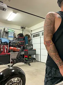 Snapshot of brngitdwn chatting on March 2026 05:12:01 AM brngitdwn online show from March 2026 05:12:01 AM