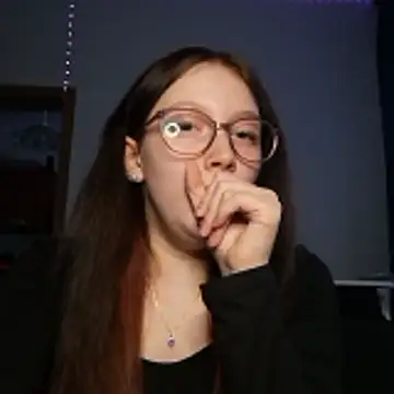 Snapshot of YoungLisaa18 chatting on January 2026 03:06:02 PM YoungLisaa18 online show from January 2026 03:06:02 PM