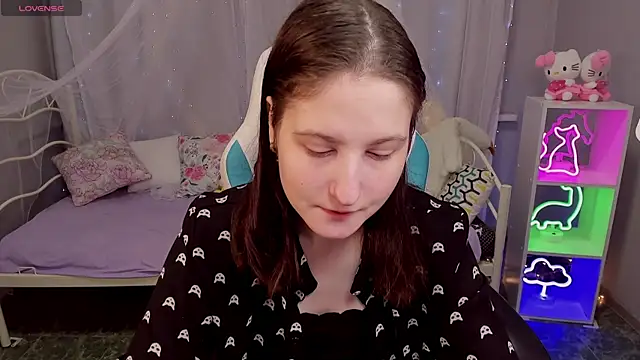 Snapshot of KiraDuvall chatting on January 2026 04:56:01 PM KiraDuvall online show from January 2026 04:56:01 PM