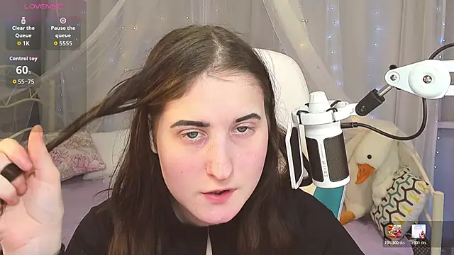 Snapshot of KiraDuvall chatting on January 2026 06:13:01 PM KiraDuvall online show from January 2026 06:13:01 PM