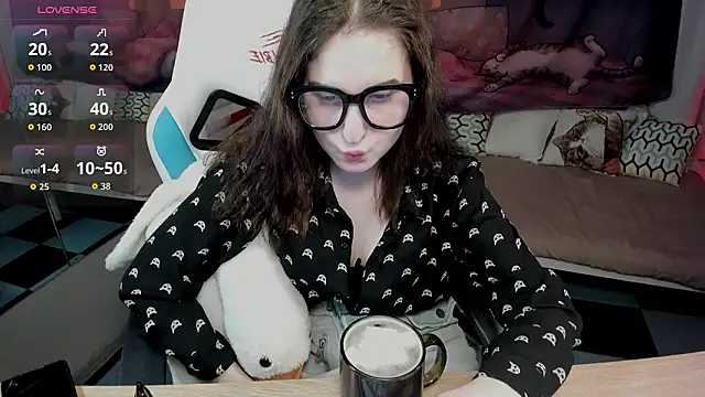 Snapshot of KiraDuvall chatting on February 2026 05:06:02 PM KiraDuvall online show from February 2026 05:06:02 PM