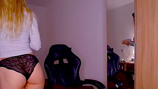 sailormoon666  online show from January 2026 03:43:02 AM