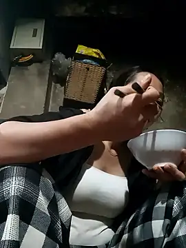 Snapshot of CML93 chatting on January 2026 12:58:02 AM CML93 online show from January 2026 12:58:02 AM