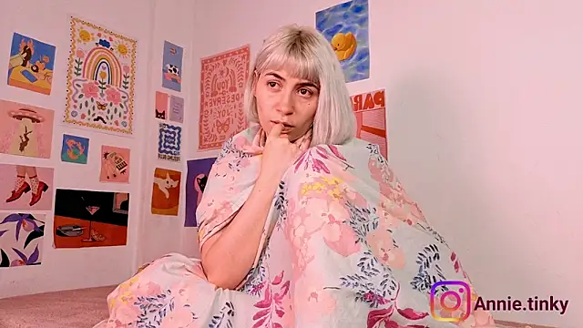 Snapshot of annieTinky0 chatting on February 2026 12:30:02 AM annieTinky0 online show from February 2026 12:30:02 AM