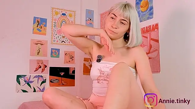 Snapshot of annieTinky0 chatting on February 2026 12:09:01 AM annieTinky0 online show from February 2026 12:09:01 AM