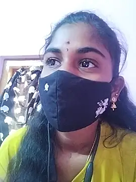 Snapshot of Tamil_Hot_RoyalQueen chatting on January 2026 03:44:01 AM Tamil Hot RoyalQueen online show from January 2026 03:44:01 AM