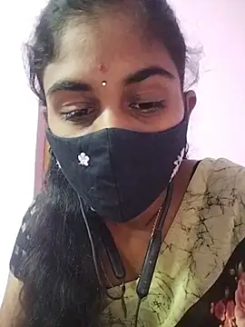 Snapshot of Tamil_Hot_RoyalQueen chatting on January 2026 05:27:01 PM Tamil Hot RoyalQueen online show from January 2026 05:27:01 PM