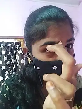 Snapshot of Tamil_Hot_RoyalQueen chatting on January 2026 12:42:01 PM Tamil Hot RoyalQueen online show from January 2026 12:42:01 PM