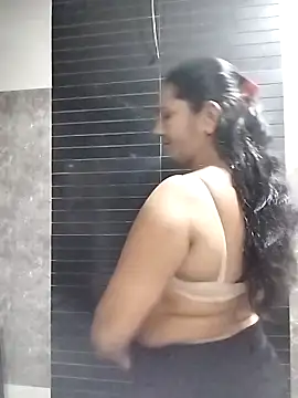 Loveina horny online show from February 2026 07:13:02 AM