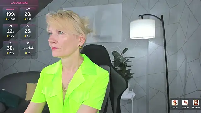 Julie Lucas online show from June 2026 11:46:02 PM