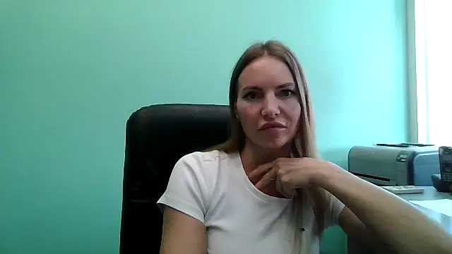 Valyssa online show from July 2026 01:15:01 PM